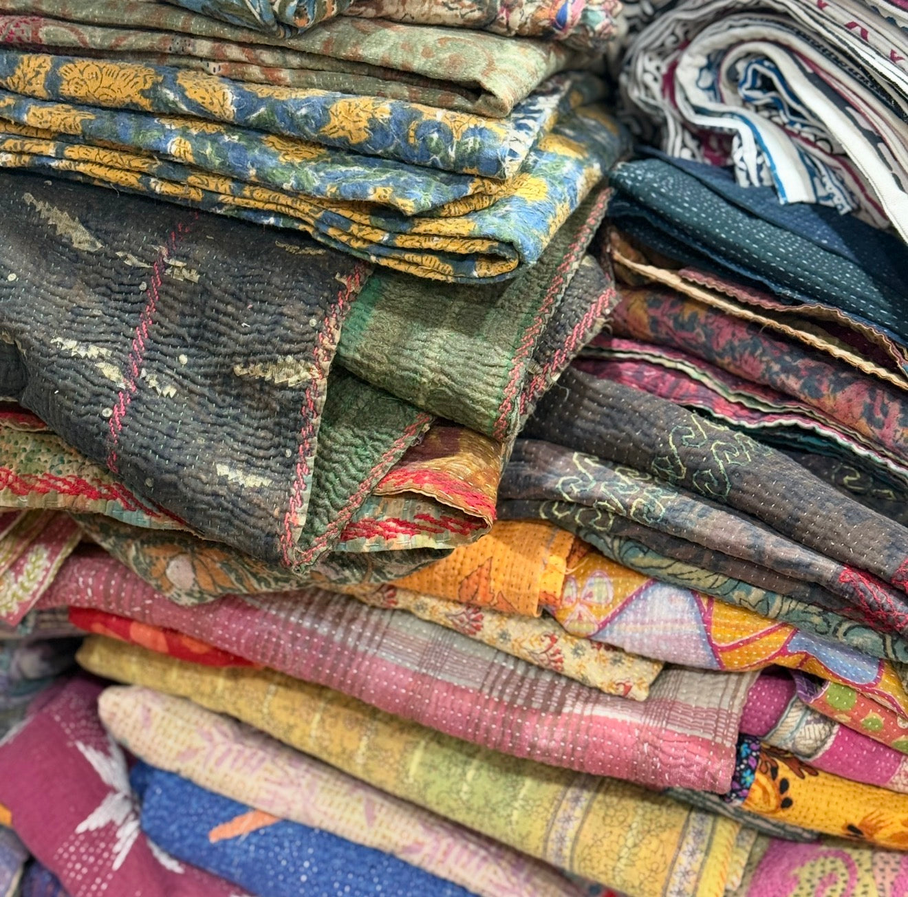 Qu'est-ce que le tissu indien Kantha ?